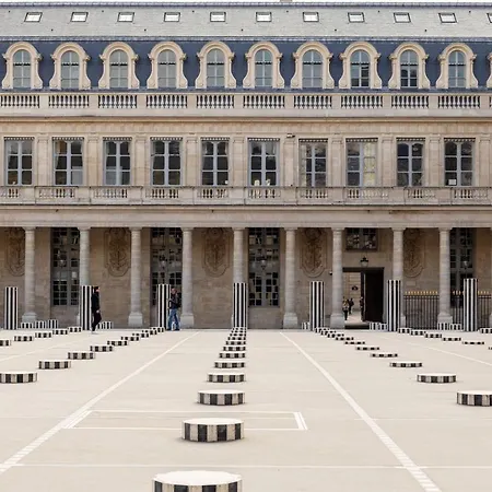 דירה Veeve - By The Palais Royal *